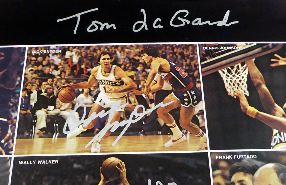 1978-79 NBA Champions Seattle Supersonics Autographed Signed 17X22 Poster Photo With 9 Total Signatures Including Fred Brown & Lenny Wilkens Mcs Holo #51053 Image a