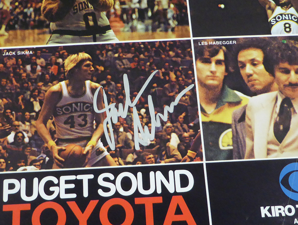 1978-79 NBA Champions Seattle Supersonics Autographed Signed 17X22 Poster Photo With 9 Total Signatures Including Fred Brown & Lenny Wilkens Mcs Holo #51048 Image a