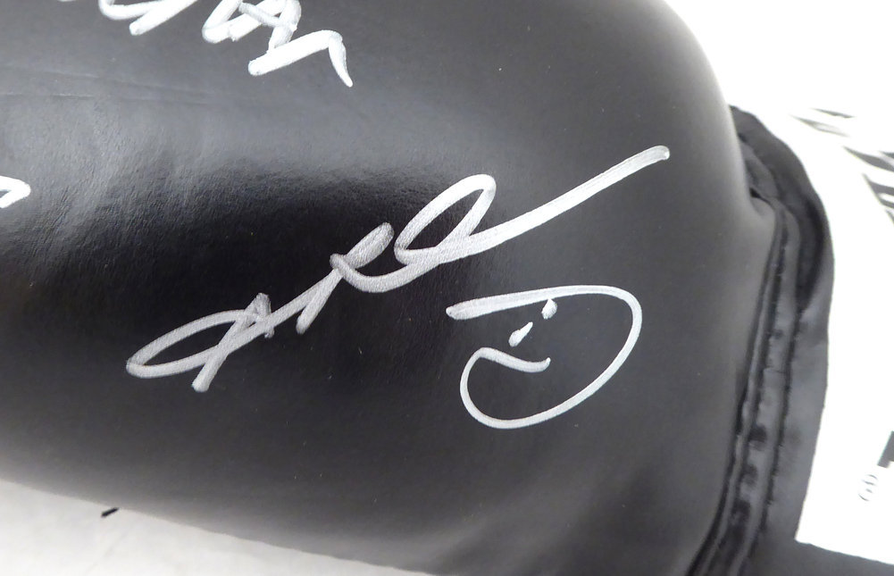 Sugar Ray Leonard Autographed Signed Boxing Greats Black Everlast Boxing Glove With 3 Total Signatures Including , Thomas Hitman Hearns & Roberto Duran Lh Signed In Silver Beckett Beckett #177567 Image a