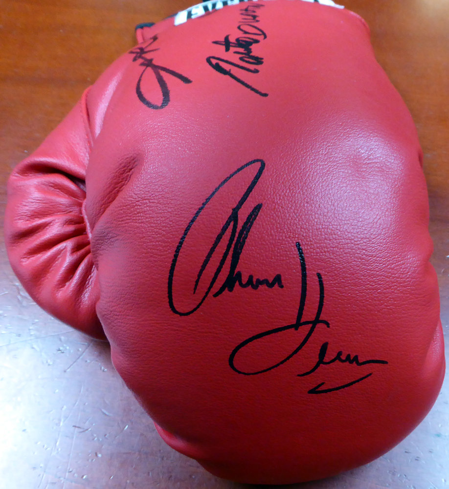 Red Everlast Red Autographed Signed Boxing Greats Boxing Glove With 3 Signatures Including Sugar Ray Leonard, Thomas Hearns & Roberto Duran Lh PSA/DNA #113694 Image a