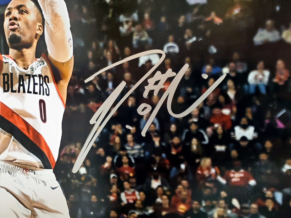 Damian Lillard Autographed 16X20 Photo Portland Trail Blazers Beckett Beckett Image a