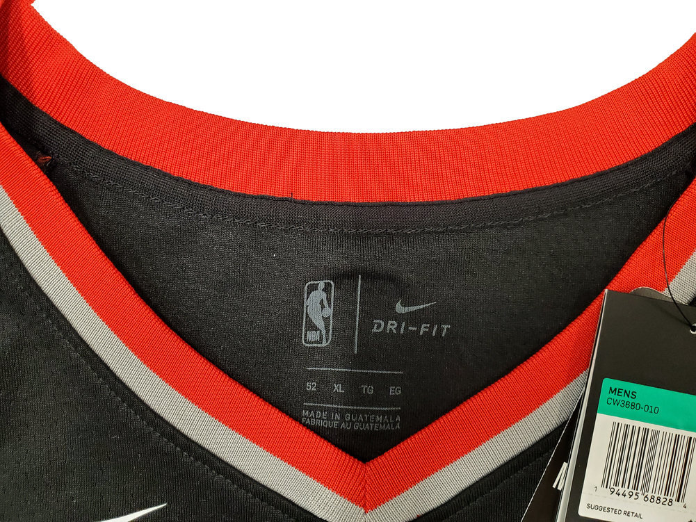 Portland Trail Blazers Damian Lillard Autographed Signed Black Nike Jersey Size Xl Beckett Beckett Image a