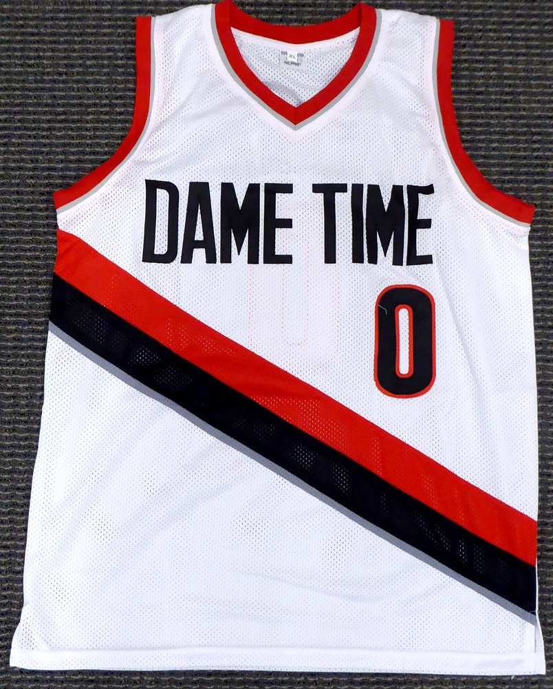 Portland Trail Blazers Damian Lillard Autographed White Jersey (Mark) Beckett Beckett Image a
