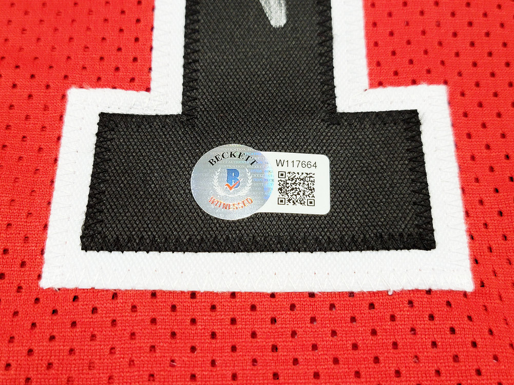 Demar Derozan Autographed Signed Chicago Bulls Red Jersey Beckett