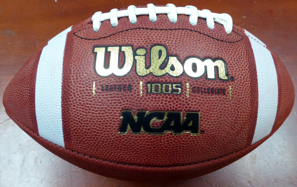 Deshaun Watson Autographed Official NCAA Leather Football Clemson Tigers Beckett Beckett Image a