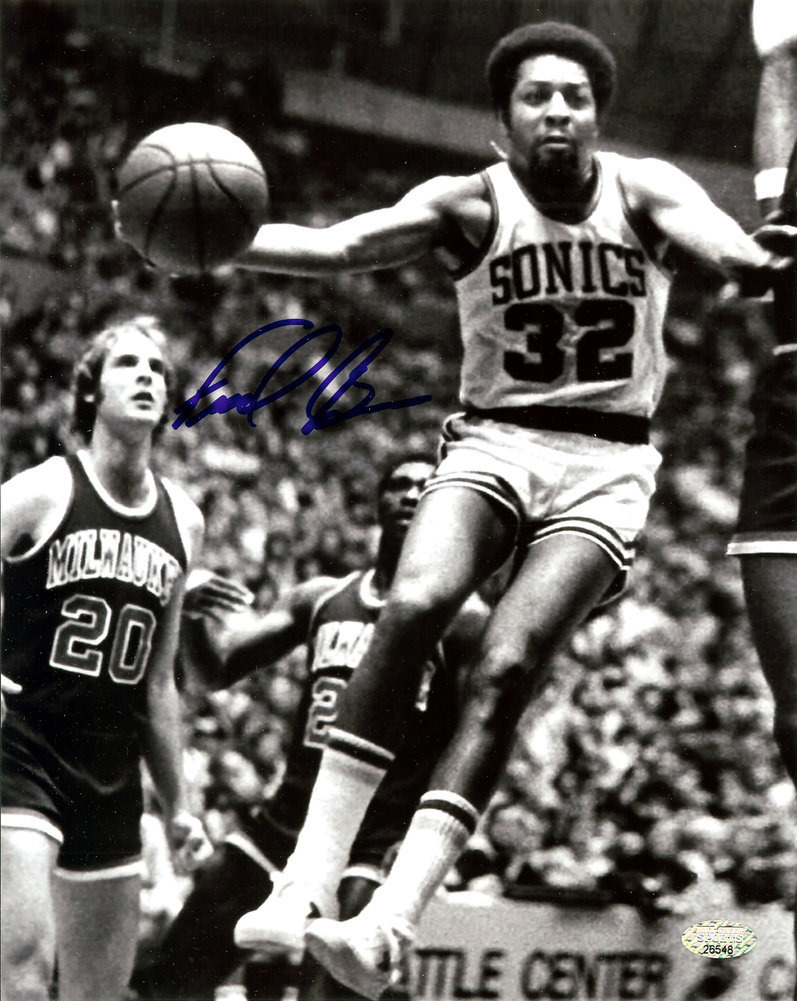 Downtown Fred Brown Autographed Framed 8X10 Photo Seattle Supersonics Mcs Holo #200389 Image a