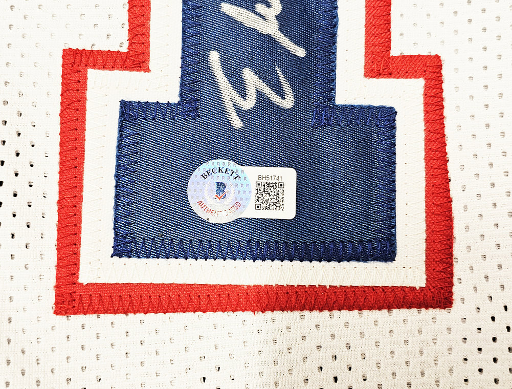Washington Bullets Elvin Hayes Autographed White Jersey Beckett Beckett Qr #215765 Image a