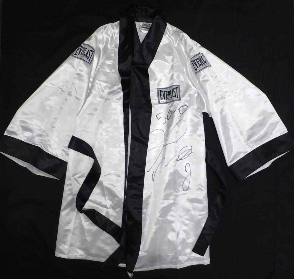 Floyd Mayweather Autographed White Everlast Robe "50-0" JSA Image a