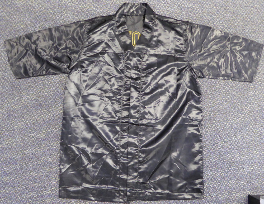 Floyd Mayweather Jr. Autographed Black Boxing Robe Beckett Beckett Image a