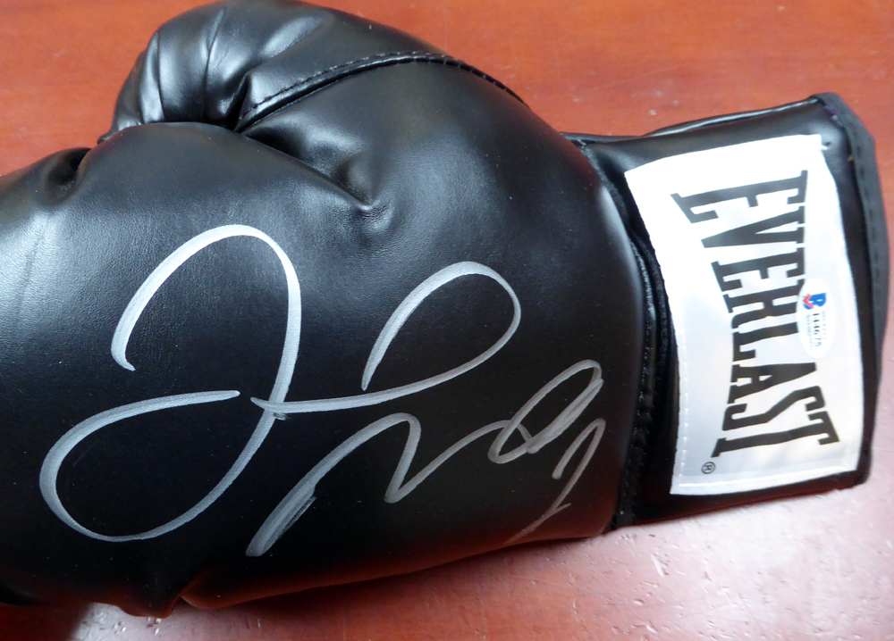 Floyd Mayweather Jr. Autographed Black Everlast Boxing Glove Lh Beckett Beckett Image a