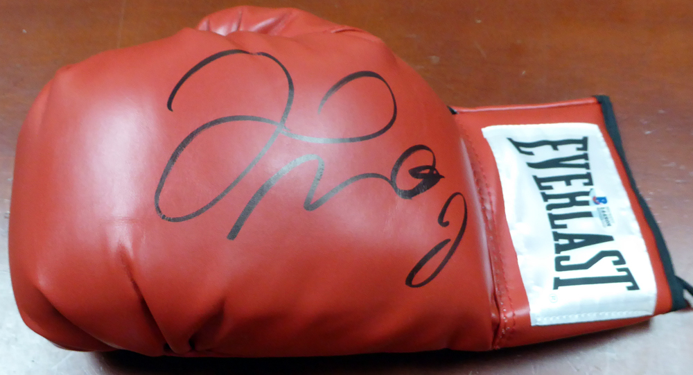 Floyd Mayweather Jr. Autographed Red Everlast Boxing Glove Lh Beckett Beckett Image a