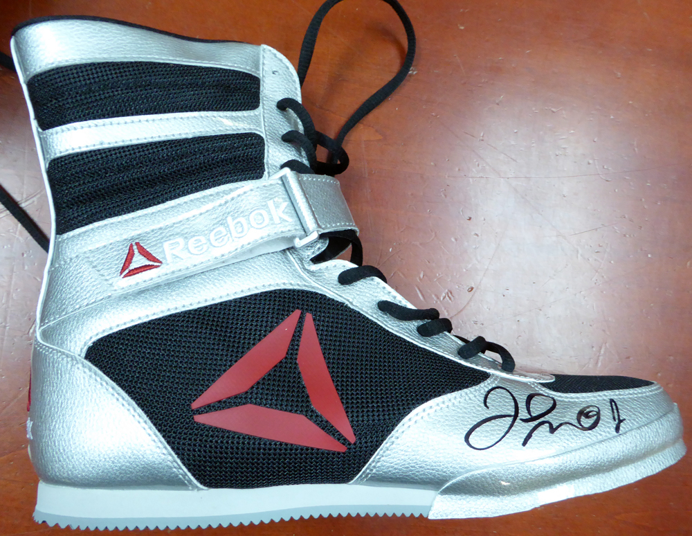 Floyd Mayweather Jr. Autographed Reebok Silver Boxing Shoes Beckett Beckett Image a