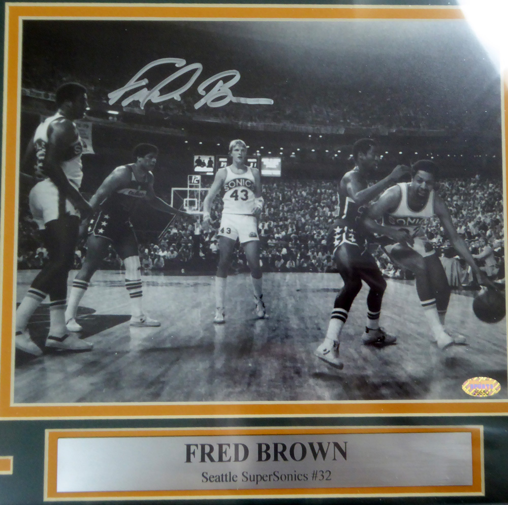 Downtown Fred Brown Autographed Framed 8X10 Photo Seattle Sonics Mcs Holo #123676 Image a
