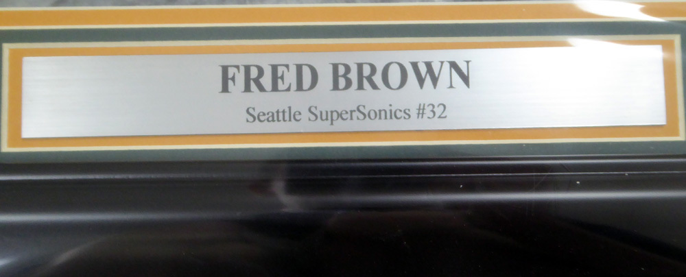 Downtown Fred Brown Autographed Framed 8X10 Photo Seattle Sonics Mcs Holo #123676 Image a