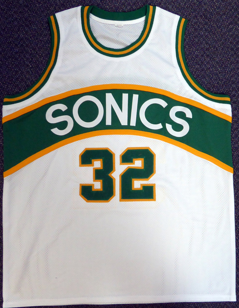 Seattle Sonics Fred Brown Autographed White Jersey Mcs Holo #106744 Image a