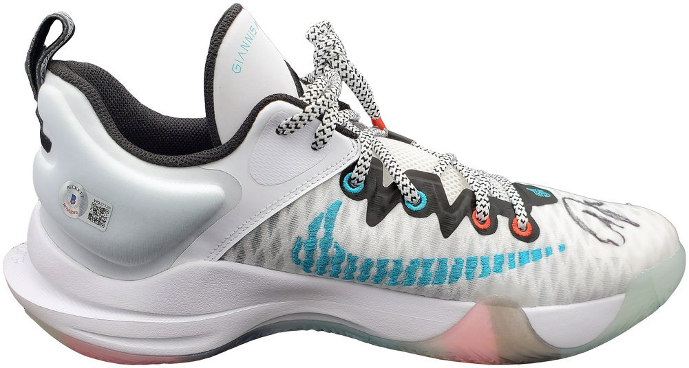 Giannis Antetokounmpo Autographed Signed White Nike Immortality Shoes Milwaukee Bucks Size 14 Pair Beckett Beckett Qr #197433 Image a