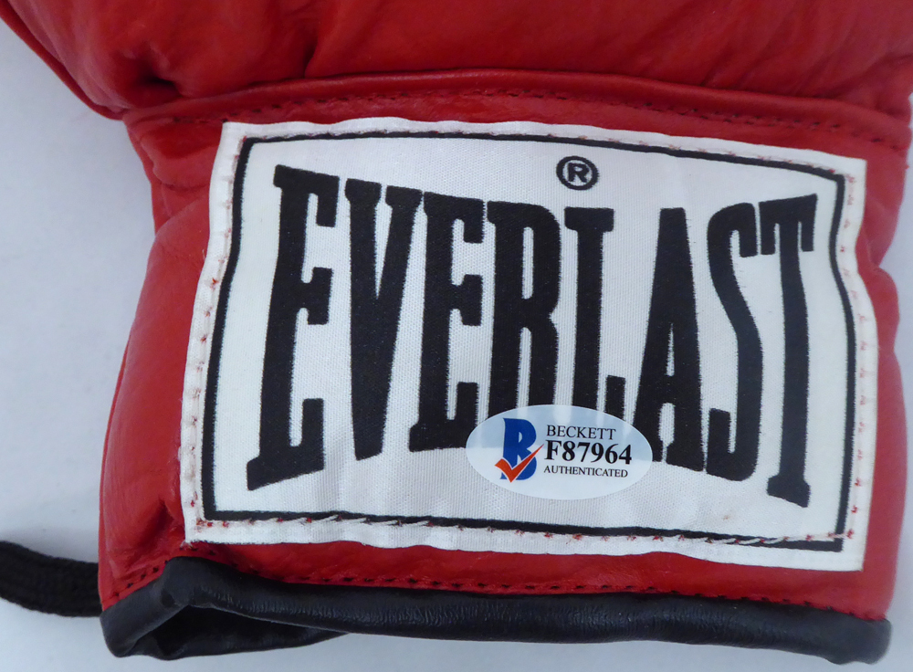 Jesse James Leija Autographed Red Everlast Boxing Glove Beckett Beckett Image a