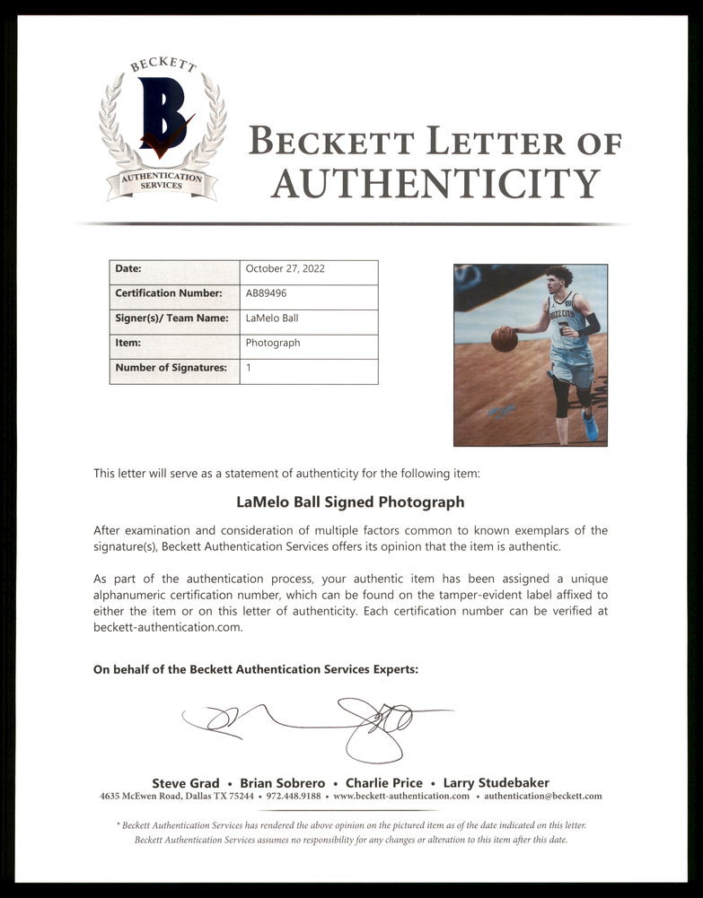 Lamelo Ball Autographed 16X20 Photo Charlotte Hornets Beckett Beckett Qr #209478 Image a