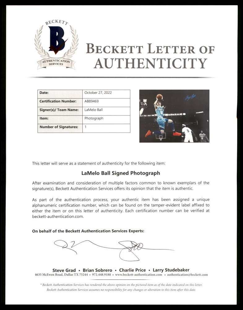 Lamelo Ball Autographed 16X20 Photo Charlotte Hornets Beckett Beckett Qr #209477 Image a