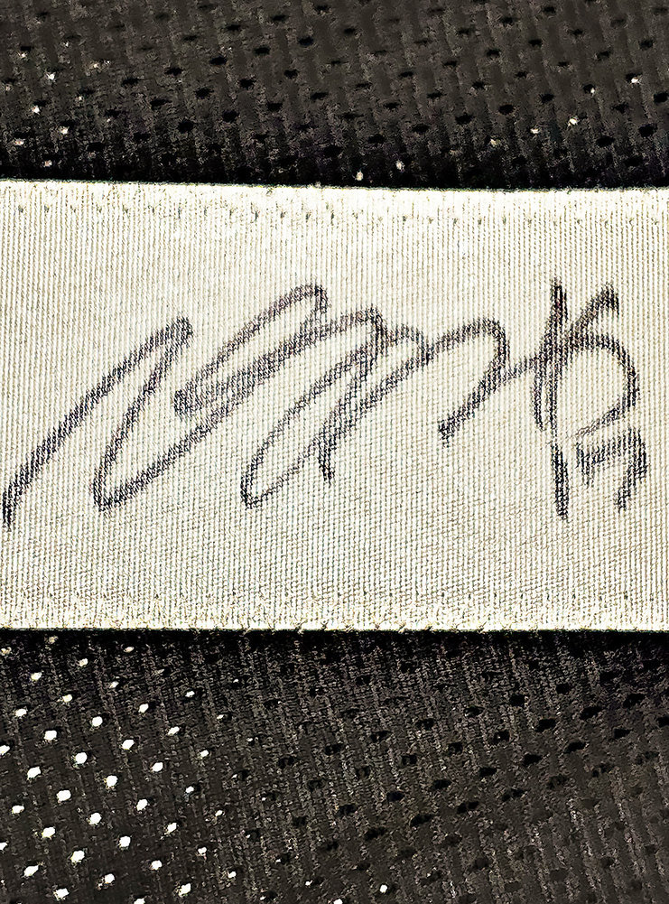 Las Vegas Raiders Davante Adams Autographed Black Jersey Beckett Beckett Witness #220595 Image a