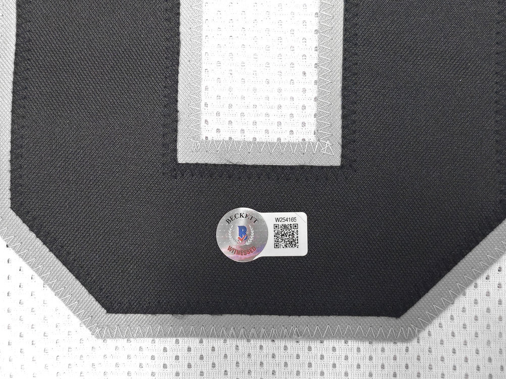 Las Vegas Raiders Josh Jacobs Autographed Signed White Jersey Beckett Beckett Witness #222008 Image a