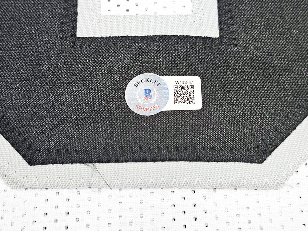 Las Vegas Raiders Tyree Wilson Autographed Signed White Jersey Beckett Beckett Witness #217963 Image a