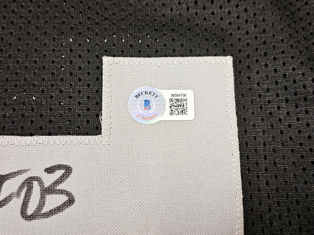 Los Angeles Raiders Marcus Allen Autographed Signed Black Jersey "HOF 03" Beckett Beckett Witness #215672 Image a