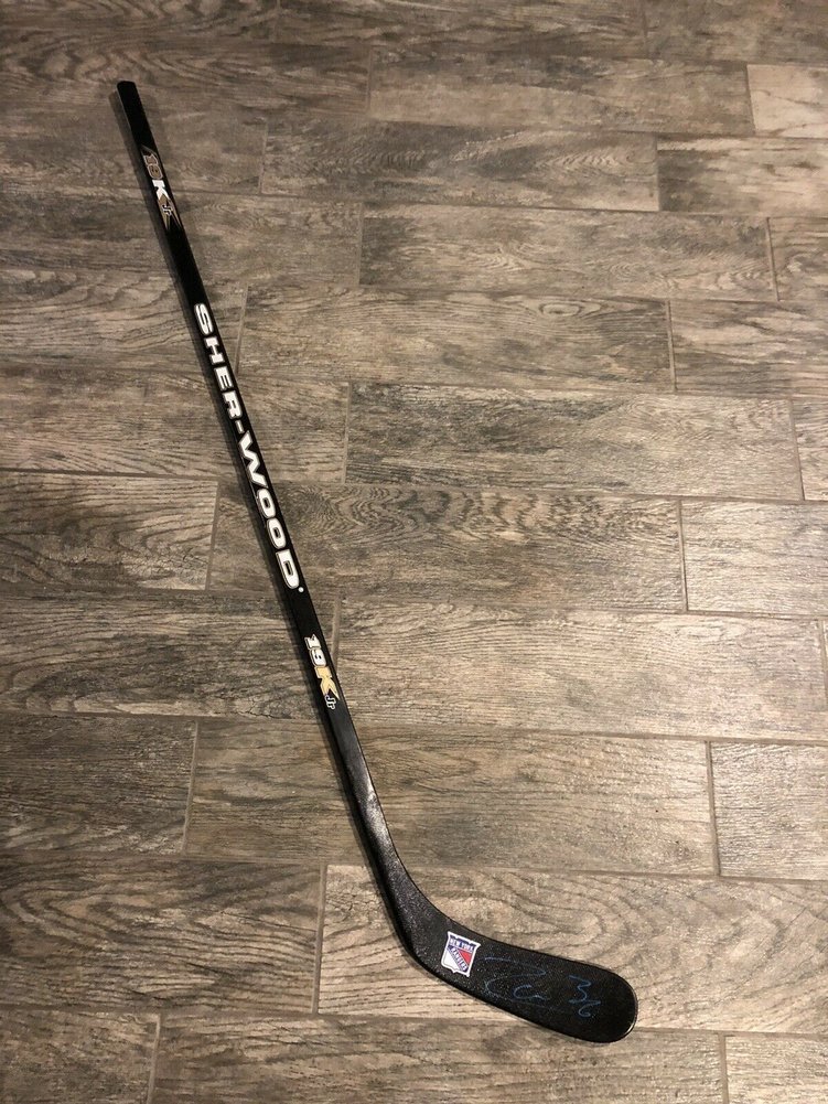 zuccarello long stick