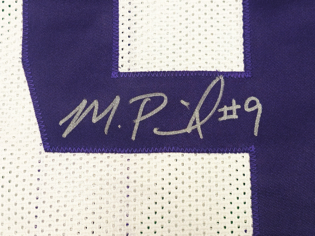 Washington Huskies Michael Penix Jr. Autographed White Jersey Beckett Witness Qr #222053 Image a