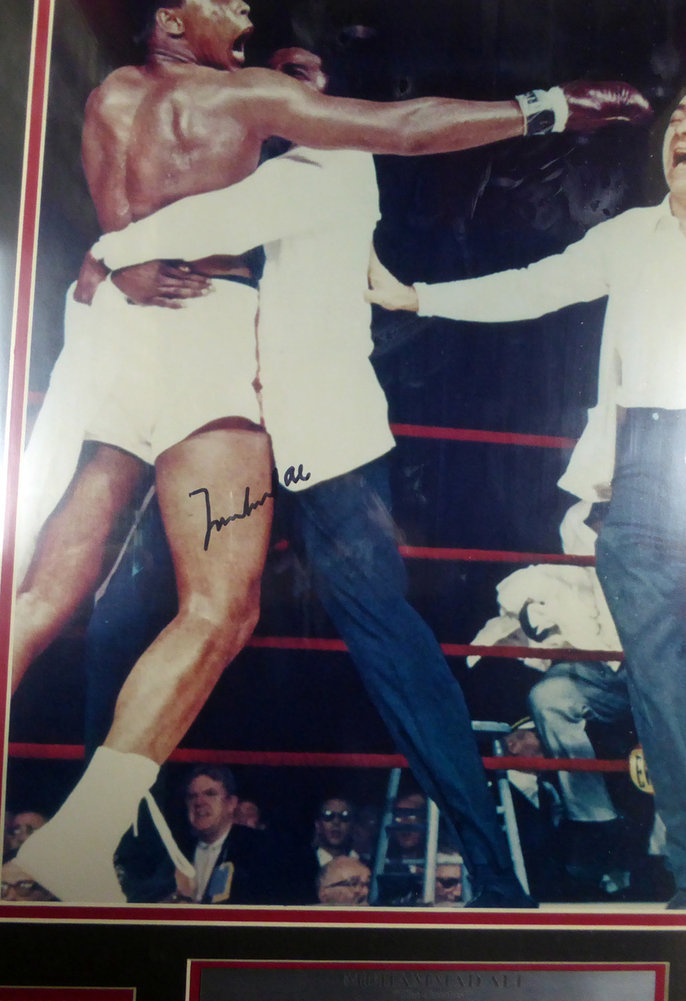 Muhammad Ali Autographed Framed 16X20 Photo PSA/DNA Image a