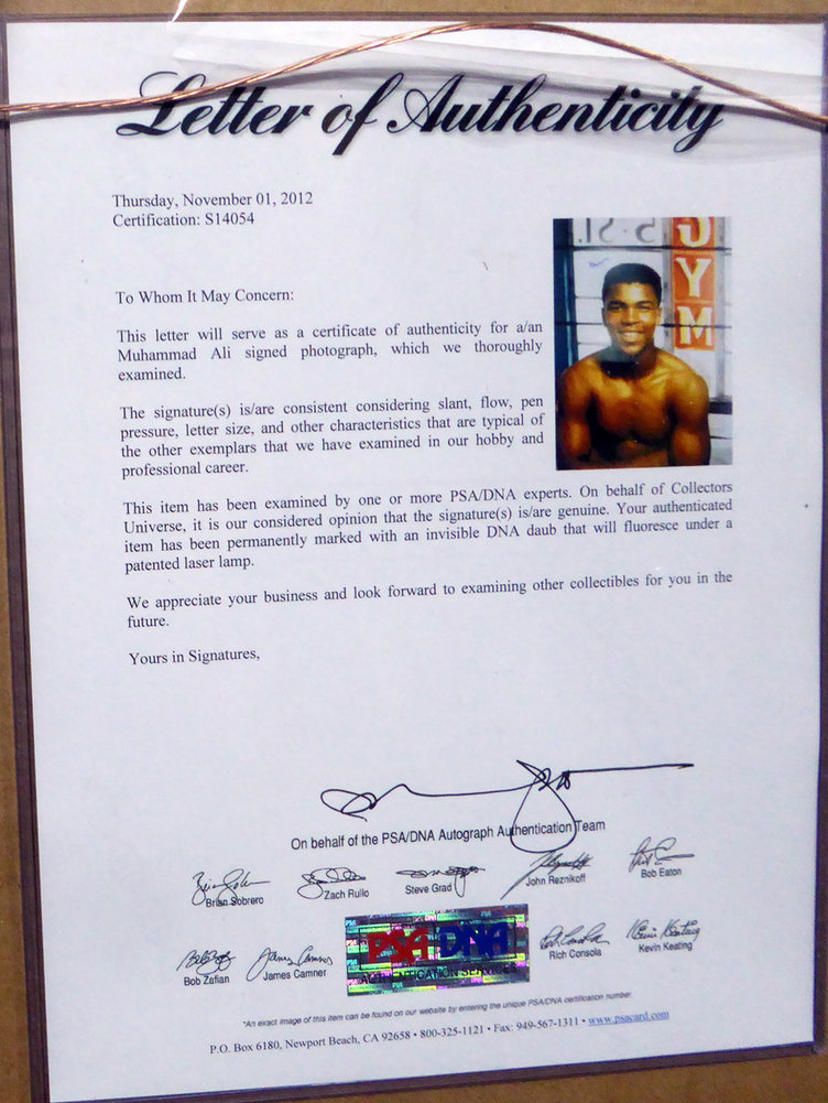 Muhammad Ali Autographed Framed 16X20 Photo PSA/DNA Image a