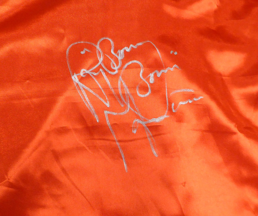Ray "Boom Boom" Mancini Autographed Red Boxing Robe Beckett Beckett Qr #Bh26859 Image a