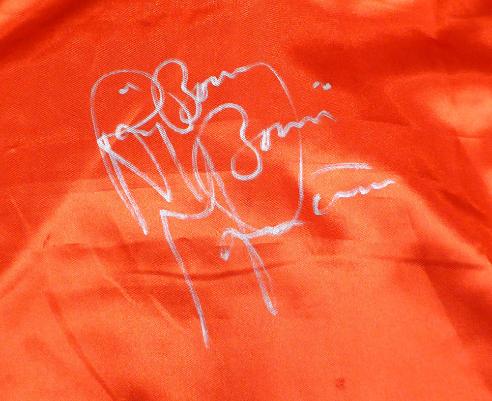 Ray "Boom Boom" Mancini Autographed Red Boxing Robe Beckett Beckett Qr #Bh26859 Image a