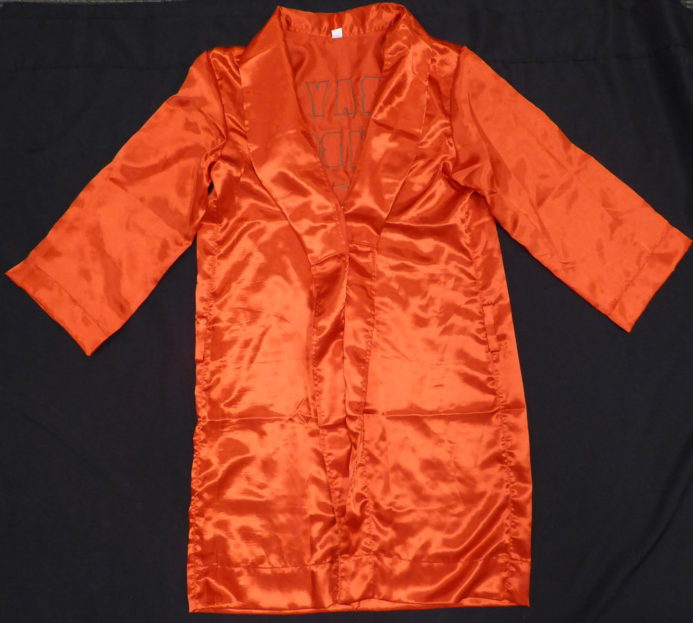 Ray "Boom Boom" Mancini Autographed Red Boxing Robe Beckett Beckett Qr #Bh26859 Image a
