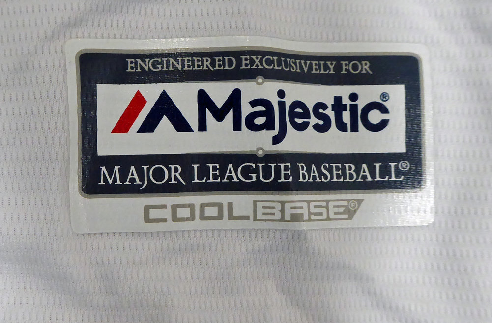 Atlanta Braves Ronald Acuna Jr. Autographed Signed Majestic Cool Base White Jersey Size L "2018 Nl Roy" Beckett Beckett Image a