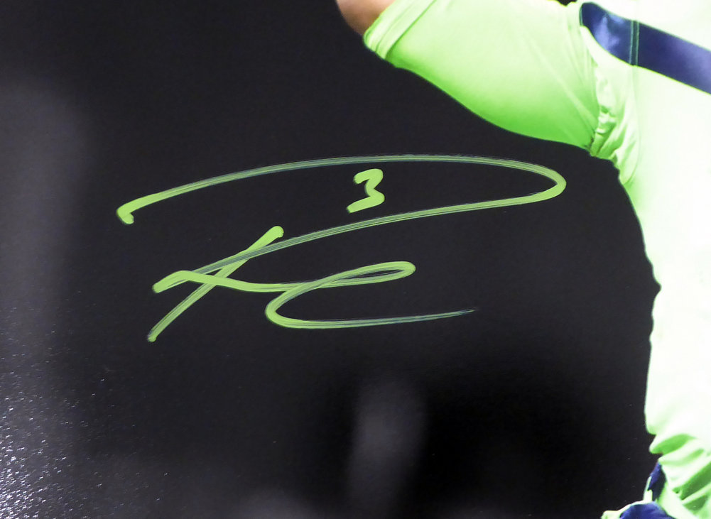Russell Wilson Autographed Signed 16x20 Photo Seattle ...