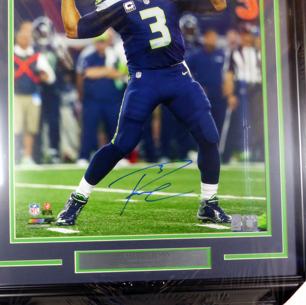 Russell Wilson Autographed Signed Framed 16X20 Photo Seattle Seahawks Rw Holo #126670 Image a