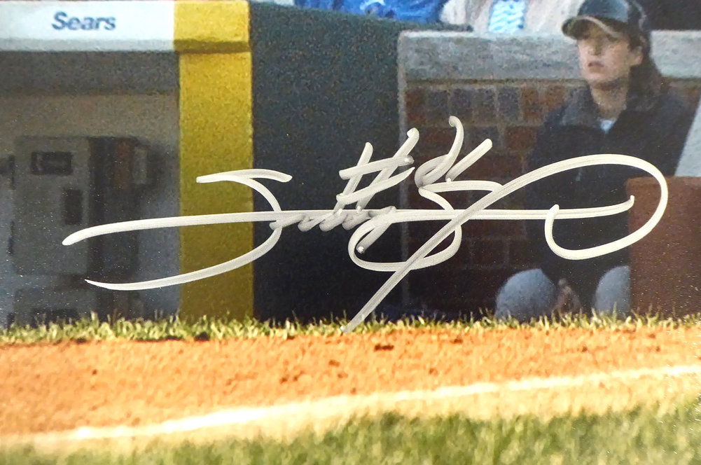 Sammy Sosa Autographed 16X20 Photo Chicago Cubs Beckett Beckett Image a