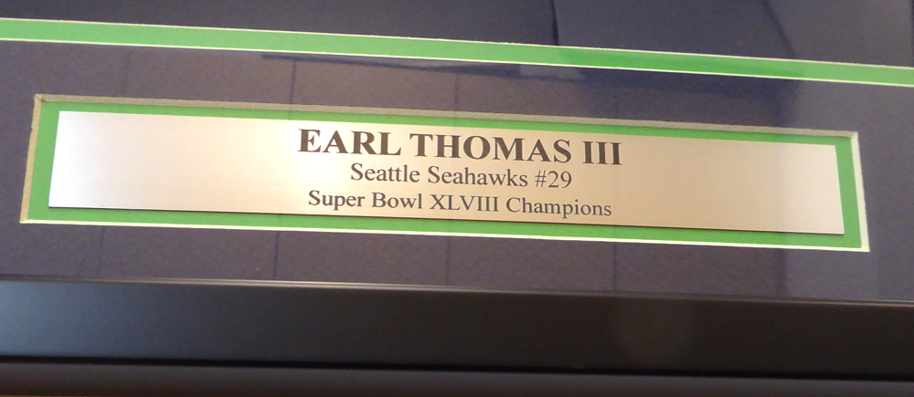 earl thomas autographed jersey