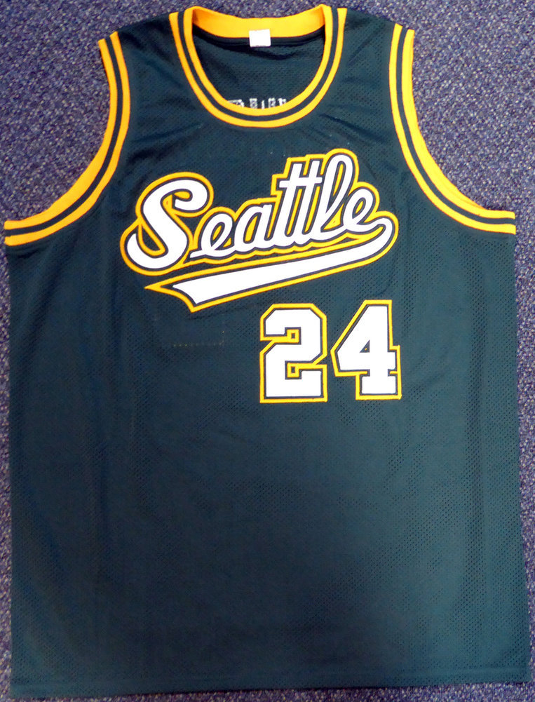 Seattle Sonics Spencer Haywood Autographed Green Jersey "HOF 15" Mcs Holo #104224 Image a