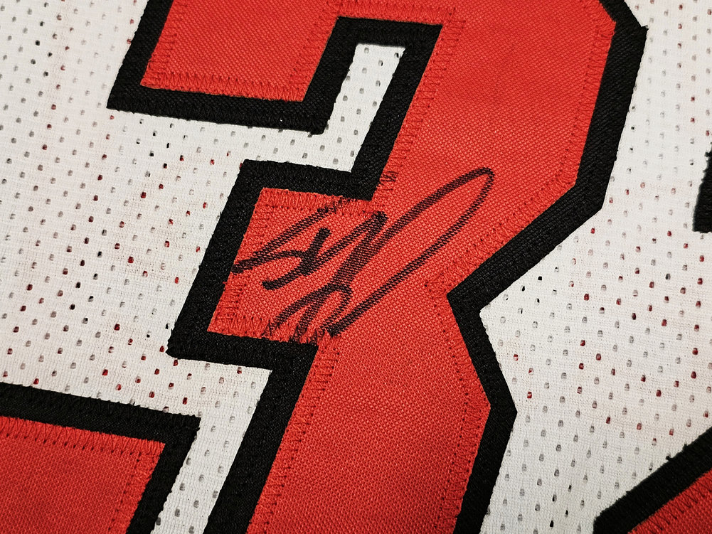 Miami Heat Shaquille Shaq O'neal Autographed White Jersey PSA/DNA Image a