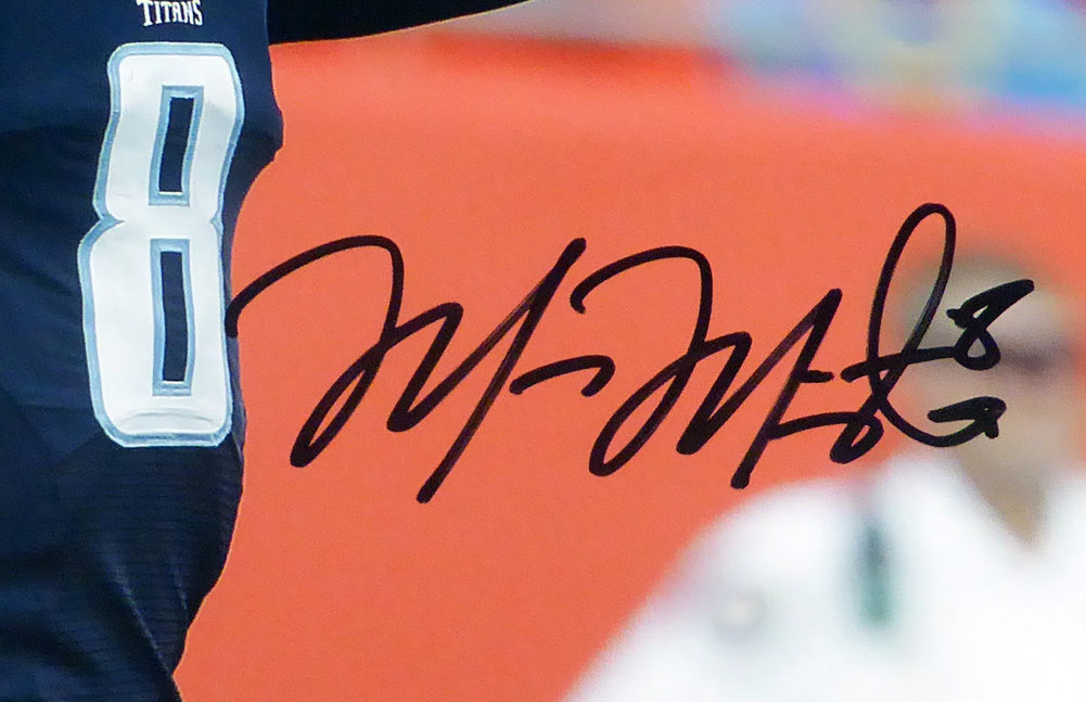 Marcus Mariota Autographed 16X20 Photo Tennessee Titans Mm Holo #94940 Image a