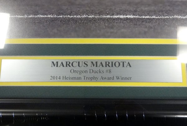 Marcus Mariota Autographed Framed 16X20 Photo Oregon Ducks Mm Holo #89809 Image a
