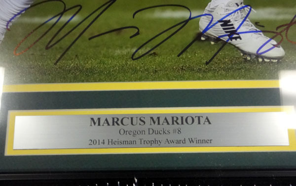 Marcus Mariota Autographed Framed 16X20 Photo Oregon Ducks Mm Holo #89810 Image a