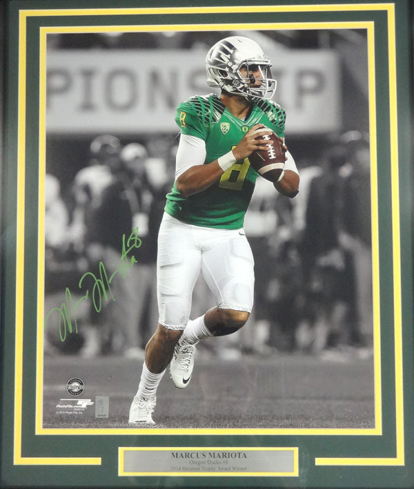 Marcus Mariota Autographed Framed 16X20 Photo Oregon Ducks Mm Holo #89814 Image a