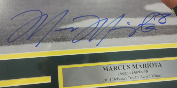 Marcus Mariota Autographed Framed 16X20 Photo Oregon Ducks Mm Holo #90717 Image a
