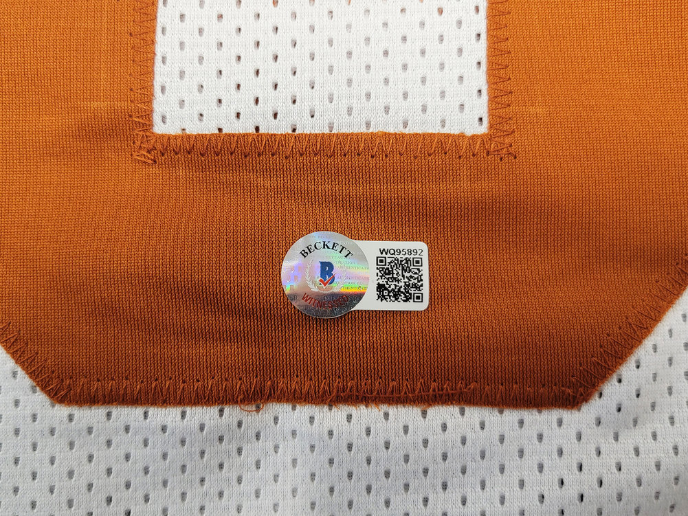Texas Longhorns Quinn Ewers Autographed White Jersey Beckett Beckett Qr #201710 Image a