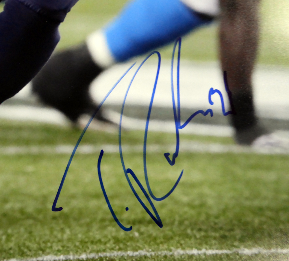 Thomas Rawls Autographed 16X20 Photo Seattle Seahawks Mcs Holo #113553 Image a