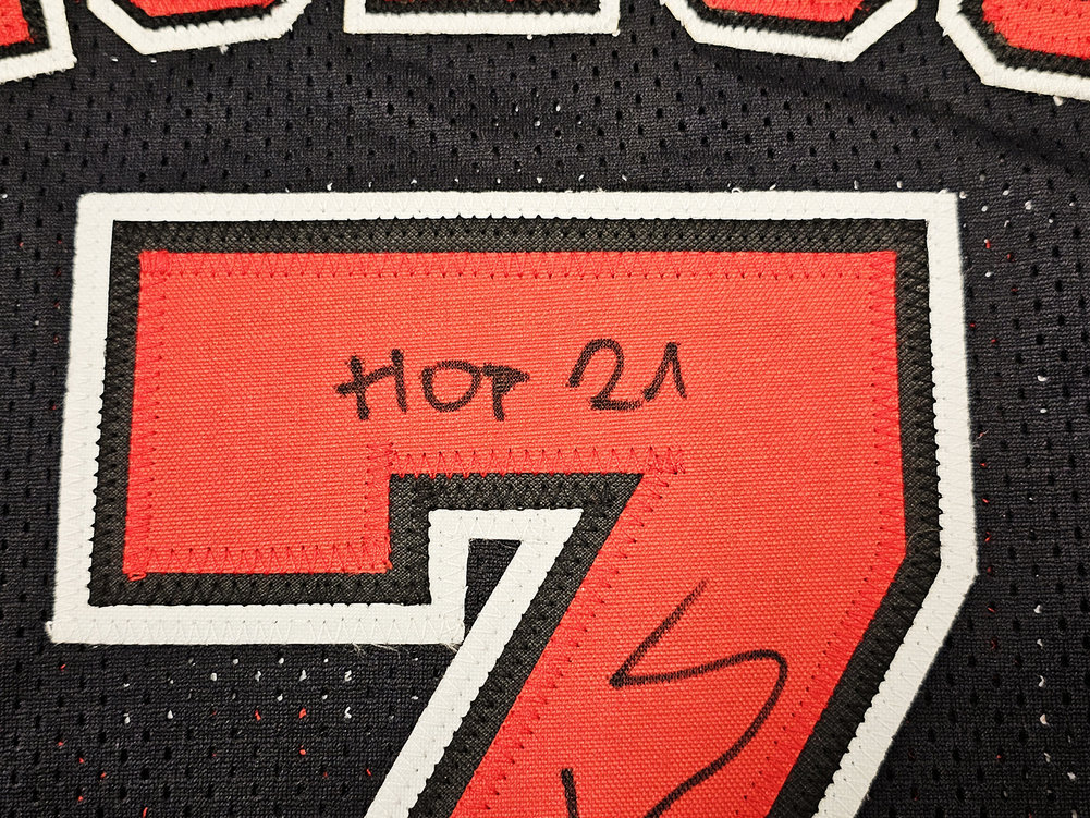 Chicago Bulls Toni Kukoc Autographed Black Jersey "HOF 21" JSA Image a
