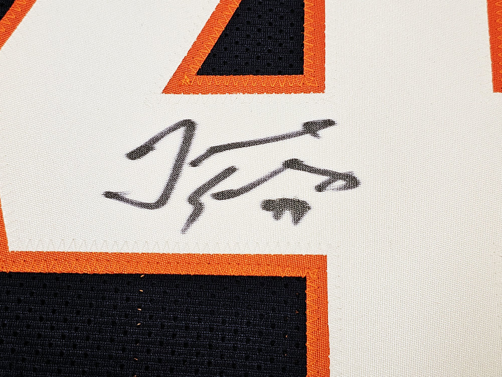 Chicago Bears Tremaine Edmunds Autographed Blue Jersey Beckett Beckett Qr #216946 Image a